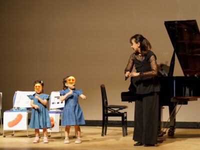 ホールでの発表会　新百合トウェンティーワン